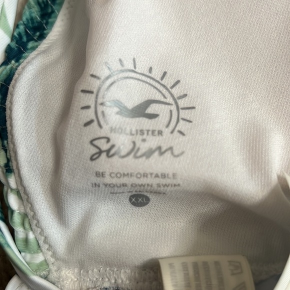 Hollister Floral Tie Front Bikini Top - Picture 3 of 4